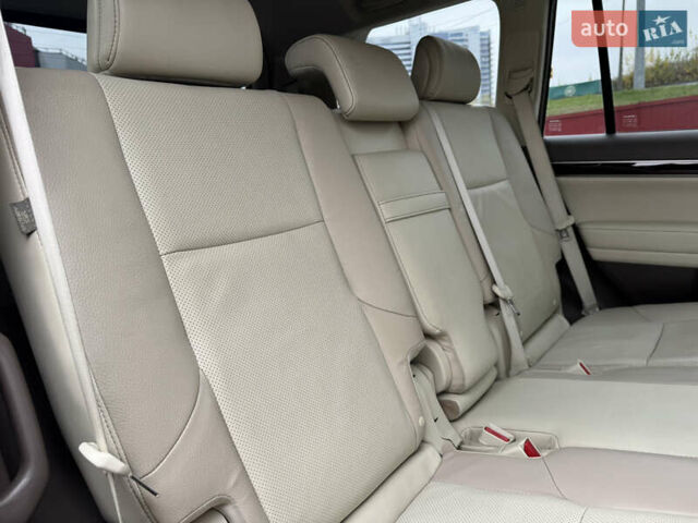 Чорний Лексус ГХ, об'ємом двигуна 4.6 л та пробігом 147 тис. км за 29999 $, фото 17 на Automoto.ua