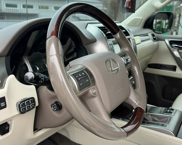 Чорний Лексус ГХ, об'ємом двигуна 4.61 л та пробігом 119 тис. км за 32700 $, фото 25 на Automoto.ua