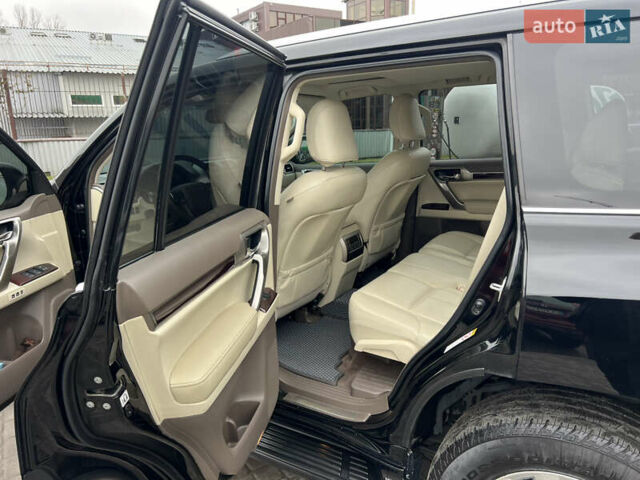 Чорний Лексус ГХ, об'ємом двигуна 4.61 л та пробігом 119 тис. км за 32700 $, фото 20 на Automoto.ua