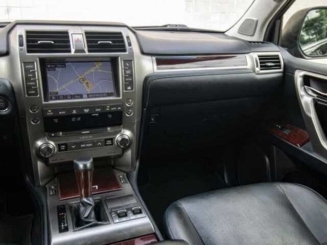 Черный Лексус ГХ, объемом двигателя 4.6 л и пробегом 74 тыс. км за 9400 $, фото 7 на Automoto.ua