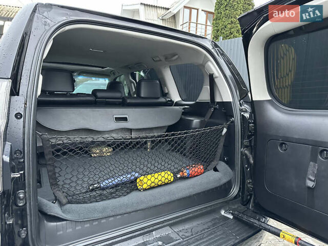 Черный Лексус ГХ, объемом двигателя 4.6 л и пробегом 140 тыс. км за 34900 $, фото 15 на Automoto.ua