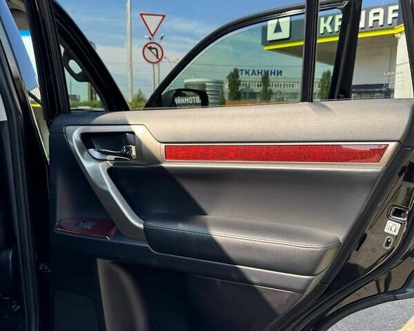 Чорний Лексус ГХ, об'ємом двигуна 4.61 л та пробігом 165 тис. км за 36000 $, фото 29 на Automoto.ua