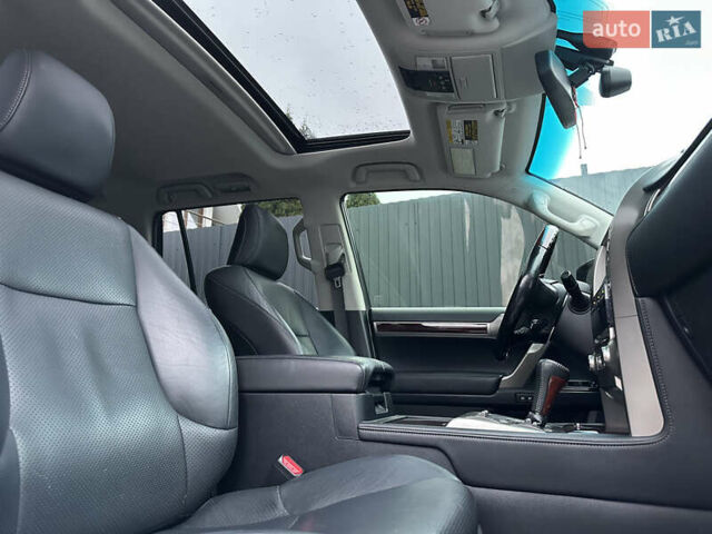 Черный Лексус ГХ, объемом двигателя 4.6 л и пробегом 140 тыс. км за 34900 $, фото 11 на Automoto.ua