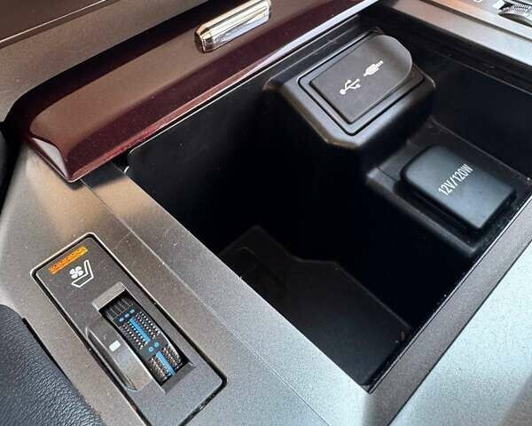 Чорний Лексус ГХ, об'ємом двигуна 4.61 л та пробігом 165 тис. км за 36000 $, фото 21 на Automoto.ua
