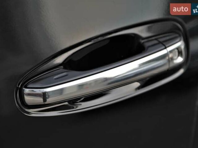 Черный Лексус ГХ, объемом двигателя 4.61 л и пробегом 88 тыс. км за 42000 $, фото 4 на Automoto.ua