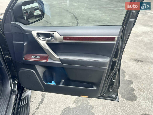 Черный Лексус ГХ, объемом двигателя 4.61 л и пробегом 145 тыс. км за 42000 $, фото 2 на Automoto.ua