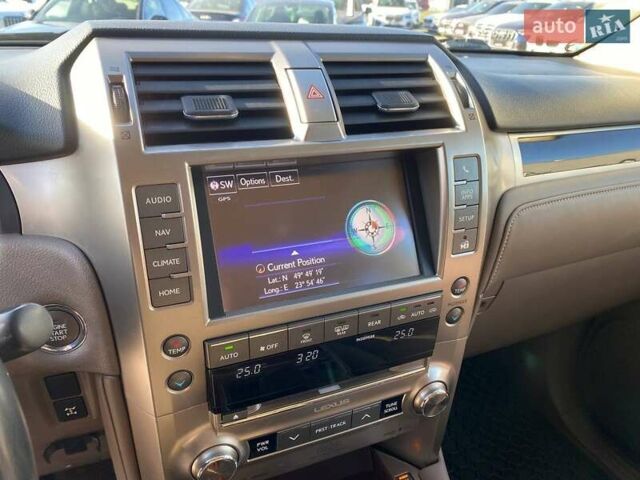 Чорний Лексус ГХ, об'ємом двигуна 4.61 л та пробігом 126 тис. км за 36000 $, фото 16 на Automoto.ua