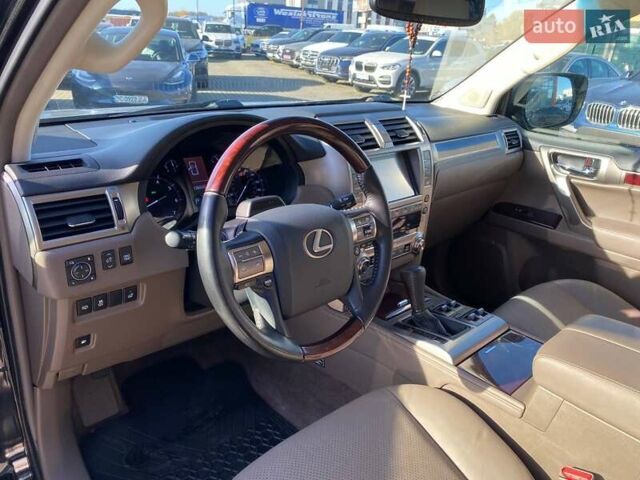 Чорний Лексус ГХ, об'ємом двигуна 4.61 л та пробігом 126 тис. км за 36000 $, фото 10 на Automoto.ua