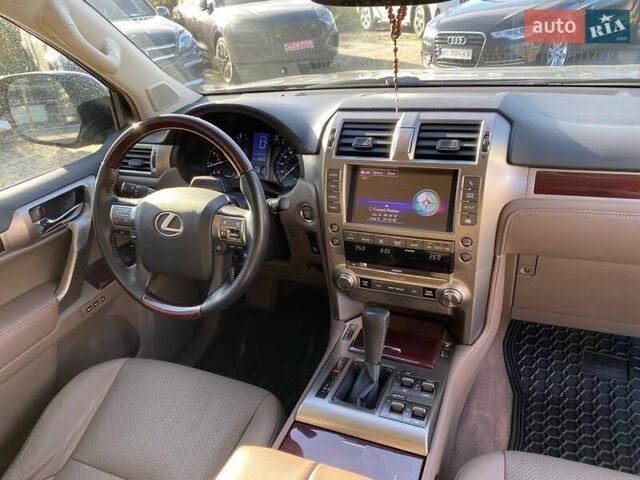 Чорний Лексус ГХ, об'ємом двигуна 4.61 л та пробігом 126 тис. км за 36000 $, фото 9 на Automoto.ua