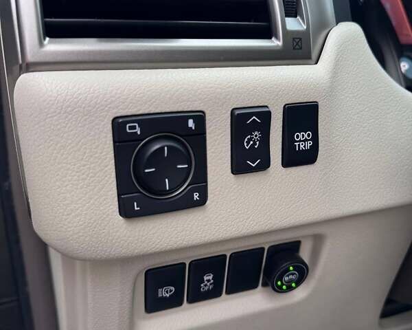 Черный Лексус ГХ, объемом двигателя 4.61 л и пробегом 107 тыс. км за 39700 $, фото 34 на Automoto.ua