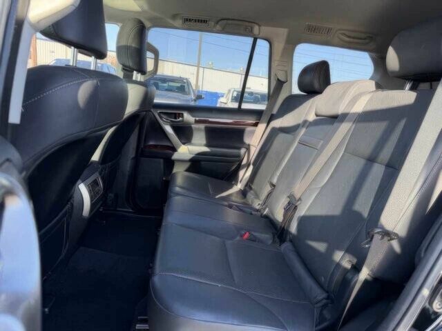 Черный Лексус ГХ, объемом двигателя 4.6 л и пробегом 46 тыс. км за 9100 $, фото 10 на Automoto.ua