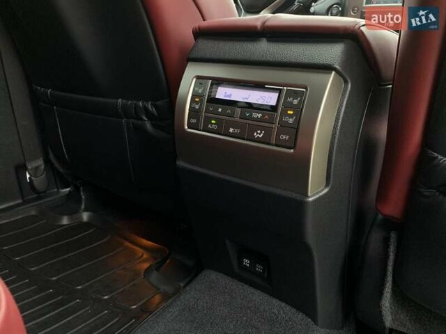 Чорний Лексус ГХ, об'ємом двигуна 4.61 л та пробігом 15 тис. км за 61000 $, фото 52 на Automoto.ua