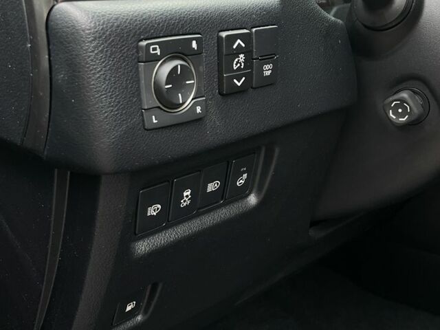 Черный Лексус ГХ, объемом двигателя 4.6 л и пробегом 95 тыс. км за 38300 $, фото 7 на Automoto.ua