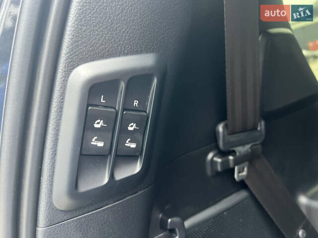 Черный Лексус ГХ, объемом двигателя 4.61 л и пробегом 49 тыс. км за 67000 $, фото 34 на Automoto.ua