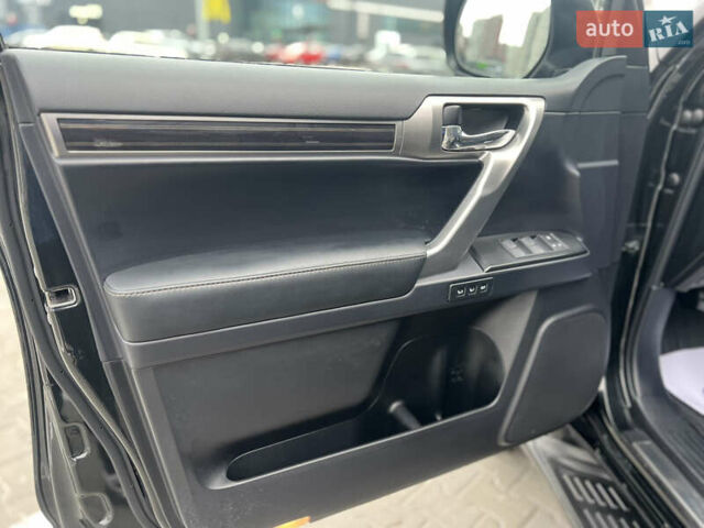 Черный Лексус ГХ, объемом двигателя 4.61 л и пробегом 49 тыс. км за 67000 $, фото 29 на Automoto.ua