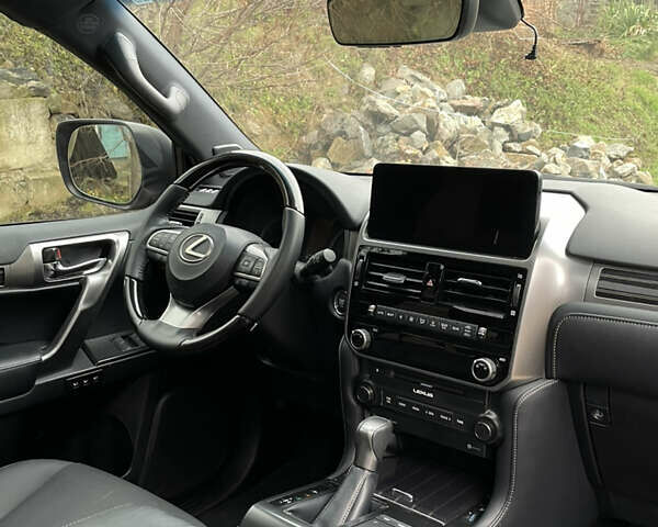Черный Лексус ГХ, объемом двигателя 4.6 л и пробегом 95 тыс. км за 38300 $, фото 17 на Automoto.ua