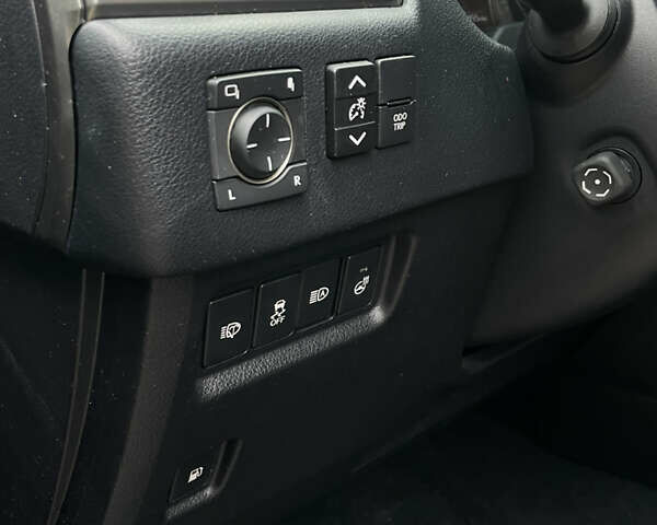 Черный Лексус ГХ, объемом двигателя 4.6 л и пробегом 95 тыс. км за 38300 $, фото 7 на Automoto.ua