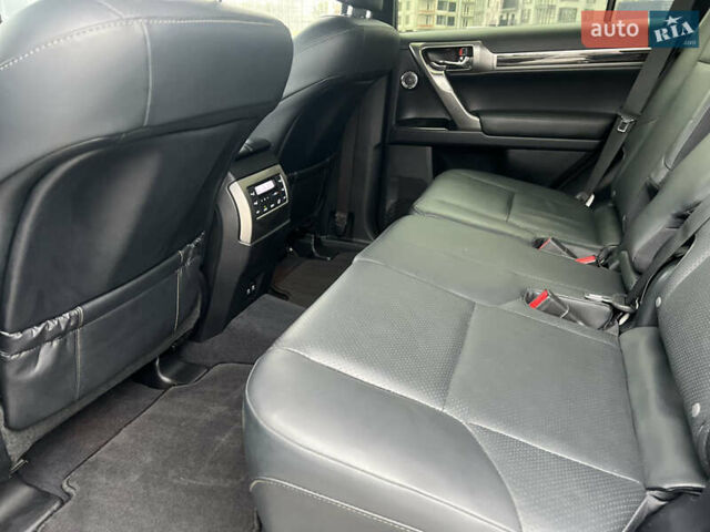 Чорний Лексус ГХ, об'ємом двигуна 4.61 л та пробігом 49 тис. км за 69000 $, фото 47 на Automoto.ua