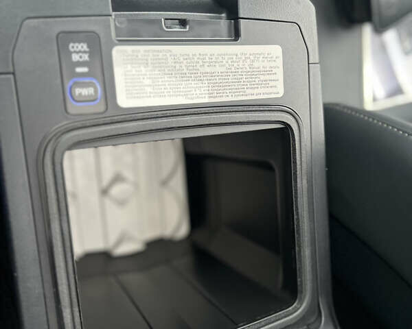 Чорний Лексус ГХ, об'ємом двигуна 4.61 л та пробігом 49 тис. км за 69000 $, фото 56 на Automoto.ua