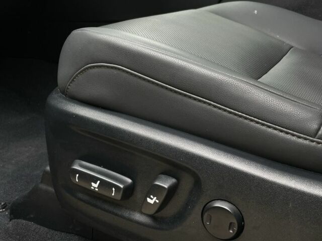 Черный Лексус ГХ, объемом двигателя 4.6 л и пробегом 95 тыс. км за 38300 $, фото 9 на Automoto.ua