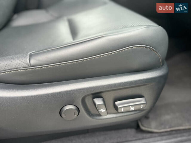 Черный Лексус ГХ, объемом двигателя 4.61 л и пробегом 49 тыс. км за 67000 $, фото 43 на Automoto.ua