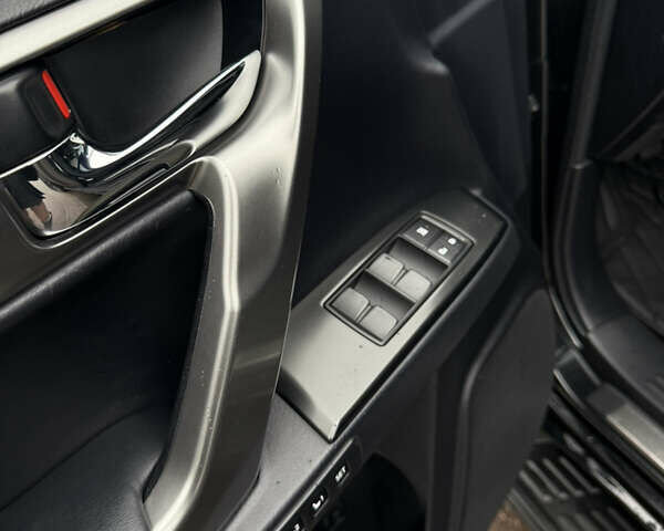 Черный Лексус ГХ, объемом двигателя 4.61 л и пробегом 60 тыс. км за 80000 $, фото 20 на Automoto.ua