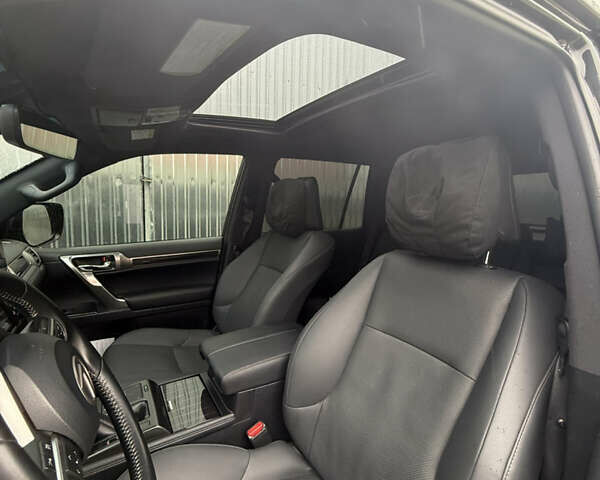 Черный Лексус ГХ, объемом двигателя 4.61 л и пробегом 60 тыс. км за 80000 $, фото 13 на Automoto.ua