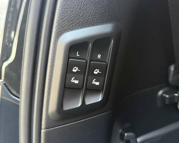 Черный Лексус ГХ, объемом двигателя 4.6 л и пробегом 29 тыс. км за 76600 $, фото 34 на Automoto.ua