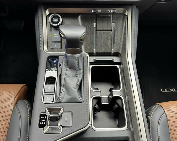 Черный Лексус ГХ, объемом двигателя 3.5 л и пробегом 16 тыс. км за 98500 $, фото 20 на Automoto.ua