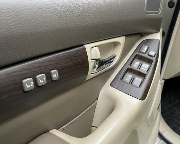 Коричневый Лексус ГХ, объемом двигателя 4.7 л и пробегом 392 тыс. км за 13400 $, фото 10 на Automoto.ua