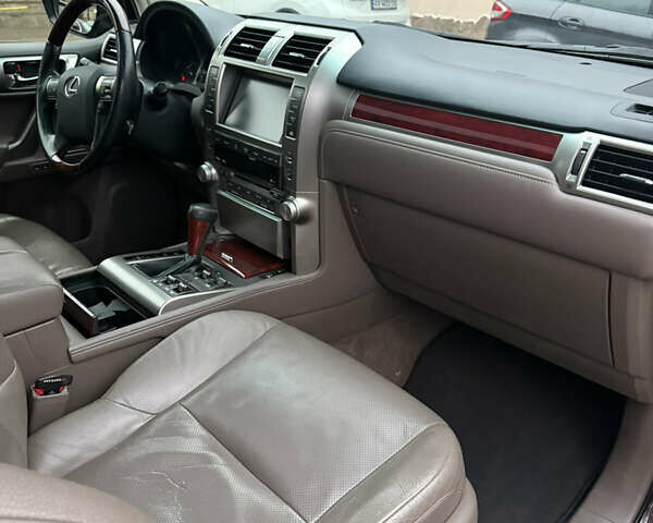 Коричневий Лексус ГХ, об'ємом двигуна 4.61 л та пробігом 190 тис. км за 23999 $, фото 26 на Automoto.ua