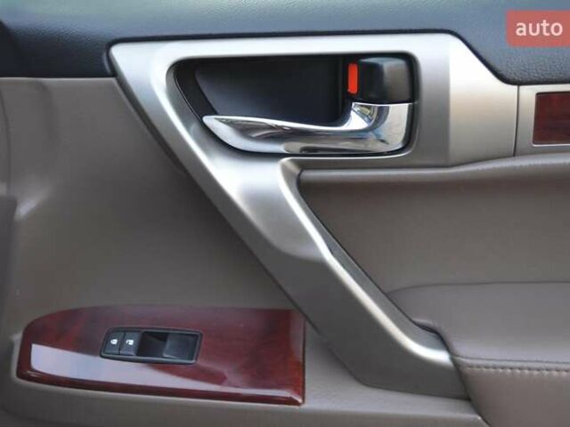 Червоний Лексус ГХ, об'ємом двигуна 4.61 л та пробігом 170 тис. км за 25500 $, фото 31 на Automoto.ua