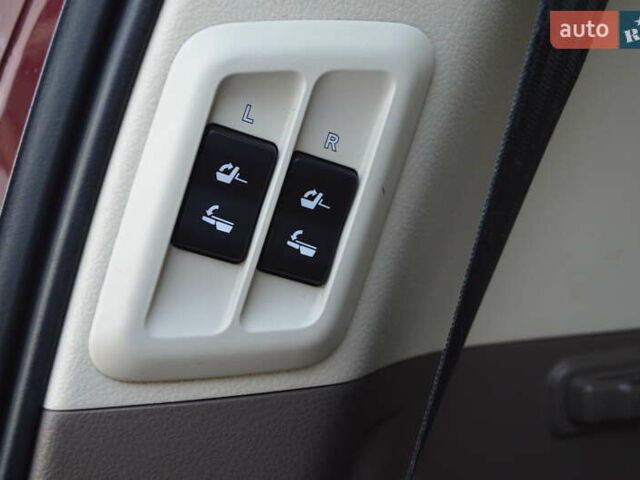 Червоний Лексус ГХ, об'ємом двигуна 4.61 л та пробігом 170 тис. км за 25500 $, фото 42 на Automoto.ua