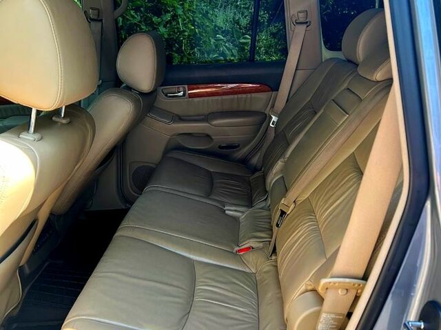 Лексус ГХ, объемом двигателя 47 л и пробегом 219 тыс. км за 17000 $, фото 7 на Automoto.ua