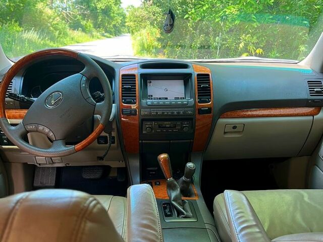 Лексус ГХ, объемом двигателя 47 л и пробегом 219 тыс. км за 17000 $, фото 3 на Automoto.ua