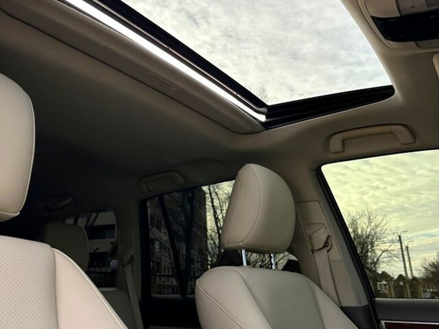 Лексус ГХ, объемом двигателя 4.6 л и пробегом 245 тыс. км за 28000 $, фото 4 на Automoto.ua