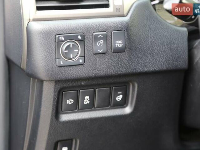 Лексус ГХ, объемом двигателя 4.6 л и пробегом 184 тыс. км за 27400 $, фото 26 на Automoto.ua