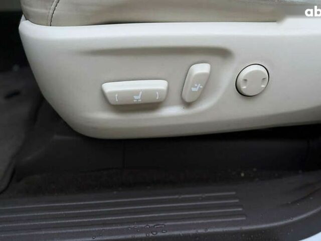 Лексус ГХ, объемом двигателя 4.6 л и пробегом 118 тыс. км за 31500 $, фото 13 на Automoto.ua