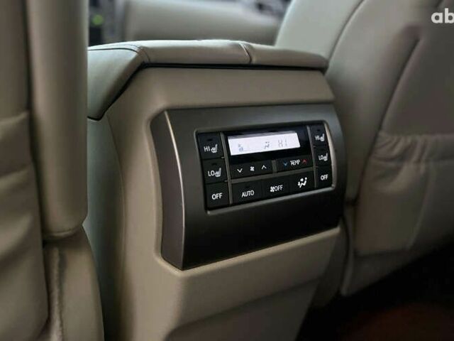 Лексус ГХ, объемом двигателя 4.6 л и пробегом 118 тыс. км за 31500 $, фото 28 на Automoto.ua