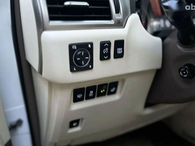 Лексус ГХ, объемом двигателя 4.6 л и пробегом 118 тыс. км за 31500 $, фото 12 на Automoto.ua