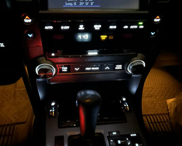 Лексус ГХ, объемом двигателя 4.6 л и пробегом 255 тыс. км за 38000 $, фото 3 на Automoto.ua