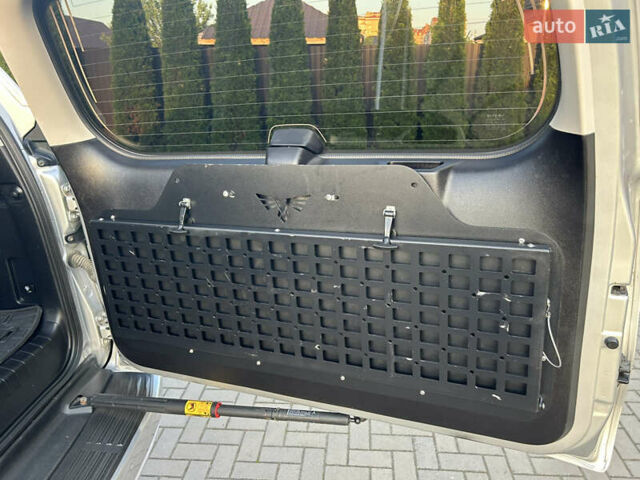 Лексус ГХ, объемом двигателя 4.6 л и пробегом 255 тыс. км за 39900 $, фото 2 на Automoto.ua