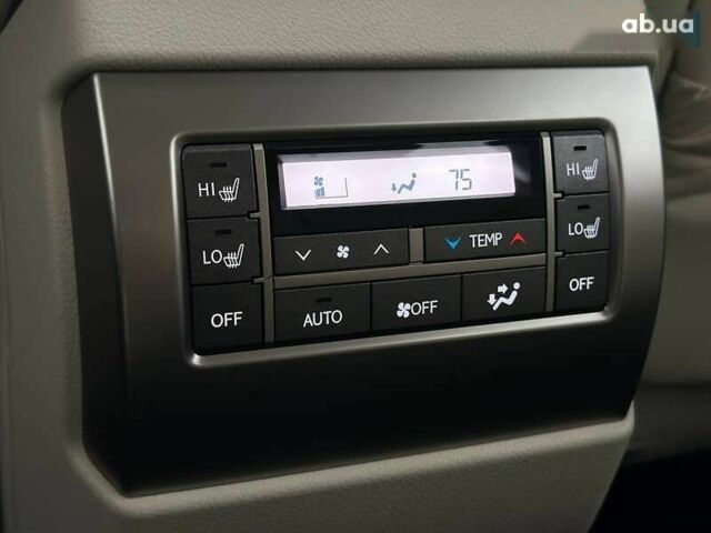 Лексус ГХ, объемом двигателя 4.6 л и пробегом 10 тыс. км за 47500 $, фото 21 на Automoto.ua