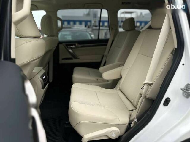 Лексус ГХ, объемом двигателя 4.6 л и пробегом 10 тыс. км за 47500 $, фото 16 на Automoto.ua