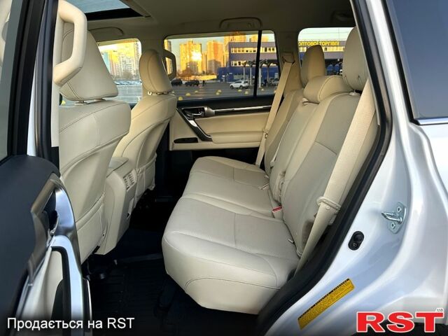 Лексус ГХ, объемом двигателя 46 л и пробегом 70 тыс. км за 58999 $, фото 10 на Automoto.ua