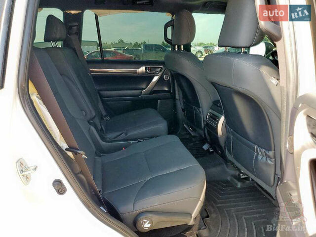 Лексус ГХ, об'ємом двигуна 0 л та пробігом 24 тис. км за 38700 $, фото 6 на Automoto.ua
