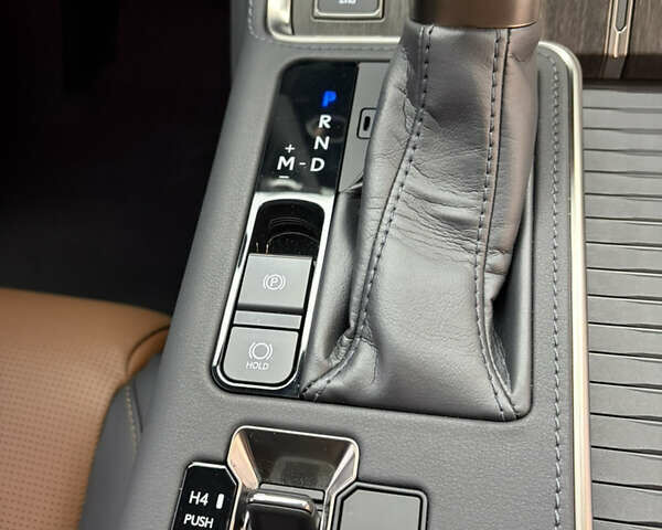 Лексус ГХ, объемом двигателя 3.5 л и пробегом 5 тыс. км за 101000 $, фото 29 на Automoto.ua