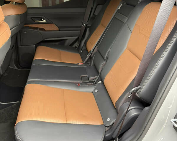 Лексус ГХ, объемом двигателя 3.5 л и пробегом 5 тыс. км за 101000 $, фото 18 на Automoto.ua