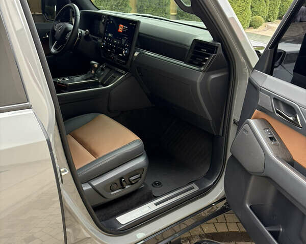 Лексус ГХ, объемом двигателя 3.5 л и пробегом 5 тыс. км за 101000 $, фото 21 на Automoto.ua