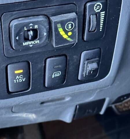 Сірий Лексус ГХ, об'ємом двигуна 4.7 л та пробігом 255 тис. км за 16300 $, фото 16 на Automoto.ua